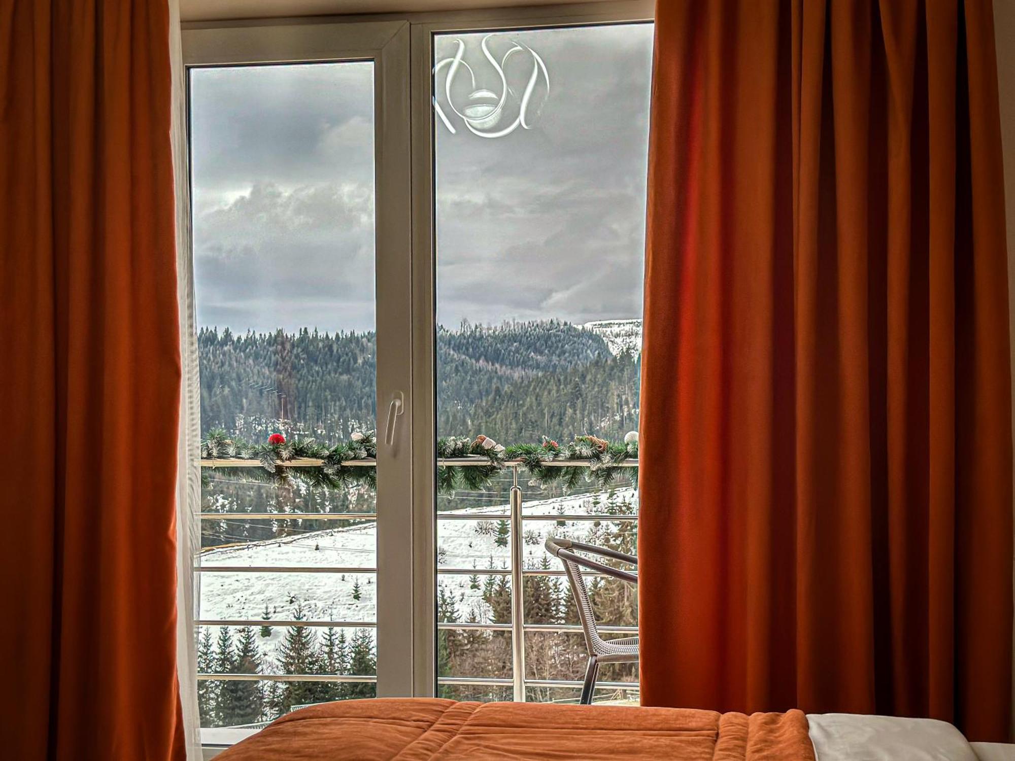 Hotel Шепіт Лісу à Bukovel Extérieur photo